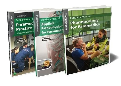 Coperta cărții "The Paramedic′s Essential Bundle: Practice, Pathop hysiology, and Pharmacology" de Willis