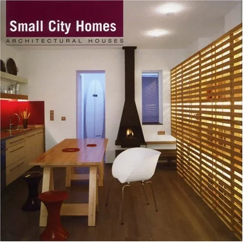 Coperta cărții "Small City Homes " de Antonio Corcuera Aranguiz