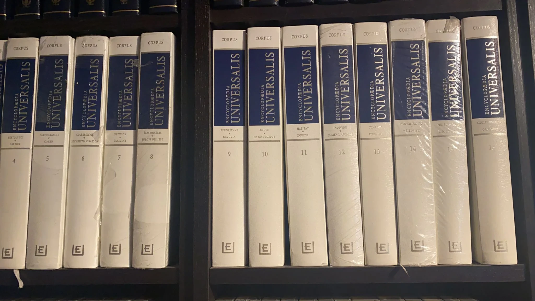 Coperta cărții "Encyclopedia Universalis 28 vol." de autor necunoscut
